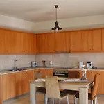 Fully Renovated Apartment-Ανακαινισμένο Διαμέρισμα