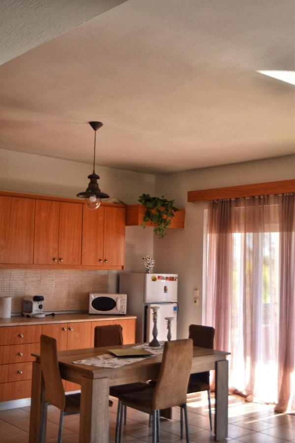 Fully Renovated Apartment-ανακαινισμένο διαμέρισμα * Paradeísion